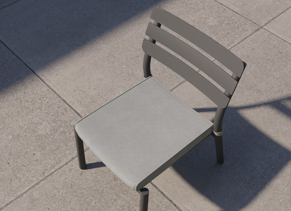 Aluminum Outdoor Square Dining Table + 4 595 Armless Chairs