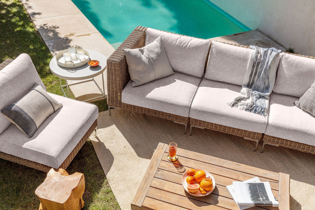 Brown Wicker Outdoor L Sectional - 5 Seat