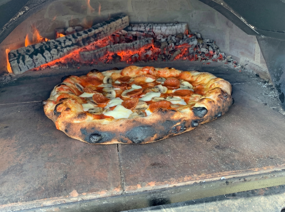 Ventura "Preto" Premium Pizza Oven